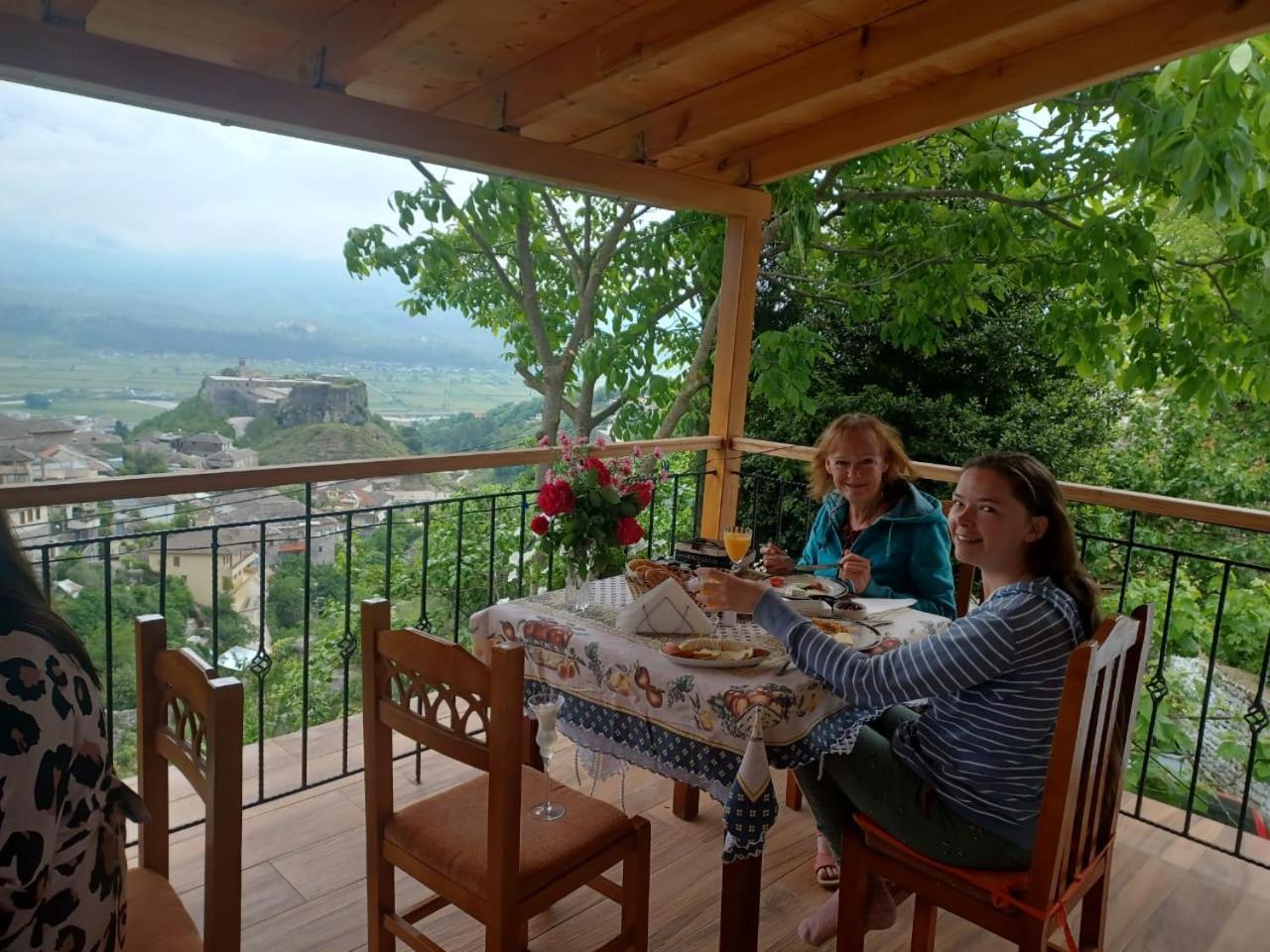 Guest House Hasko Gjirokaster Exterior photo